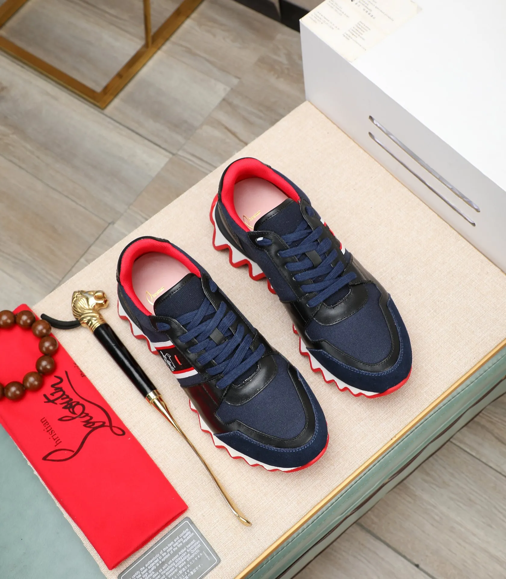 Men's shoes 💰680 (high-end goods) Christian Louboutin (CL red sole shoes) counter series, casual sneakers for couples 📢 📢 📢 Exclusive hot style release 🎈🎈💪 Movable latex feet 👻 Finished outsole line [Proud] 😝Male 38#-46, global supply 😝 [Top version]: Original imported genuine leather upper, top original leather lining, original molded TPU outsole, original 1:1 detail processing, original shoe last,